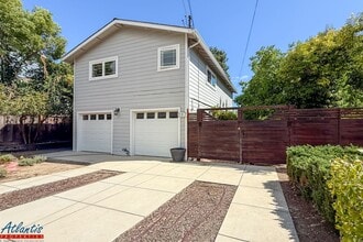 Building Photo - 207 Harding Ave