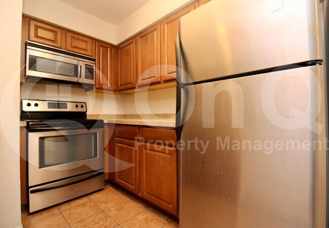 Foto del edificio - 1810 E Blacklidge Dr
