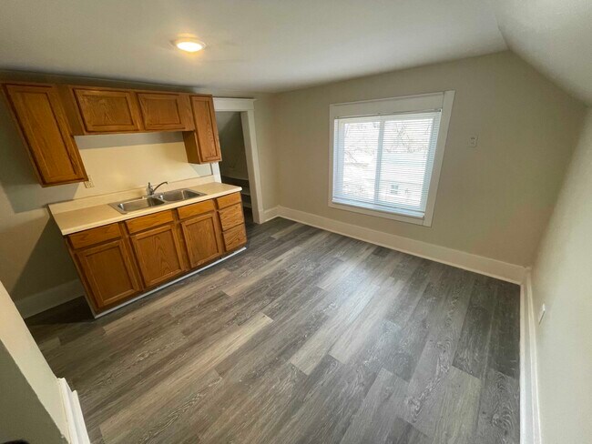 Foto del edificio - 1467 Division St