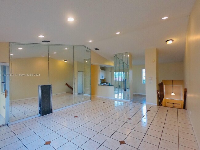 Foto del edificio - 21315 NE 8th Ct