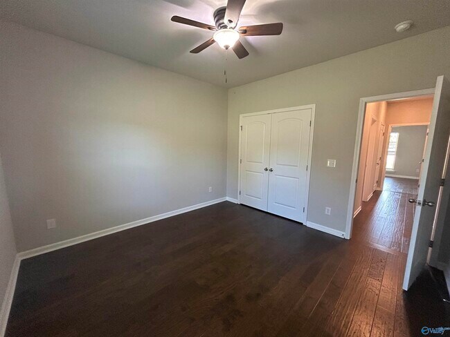 Foto del edificio - 7040 Regency Ln SE