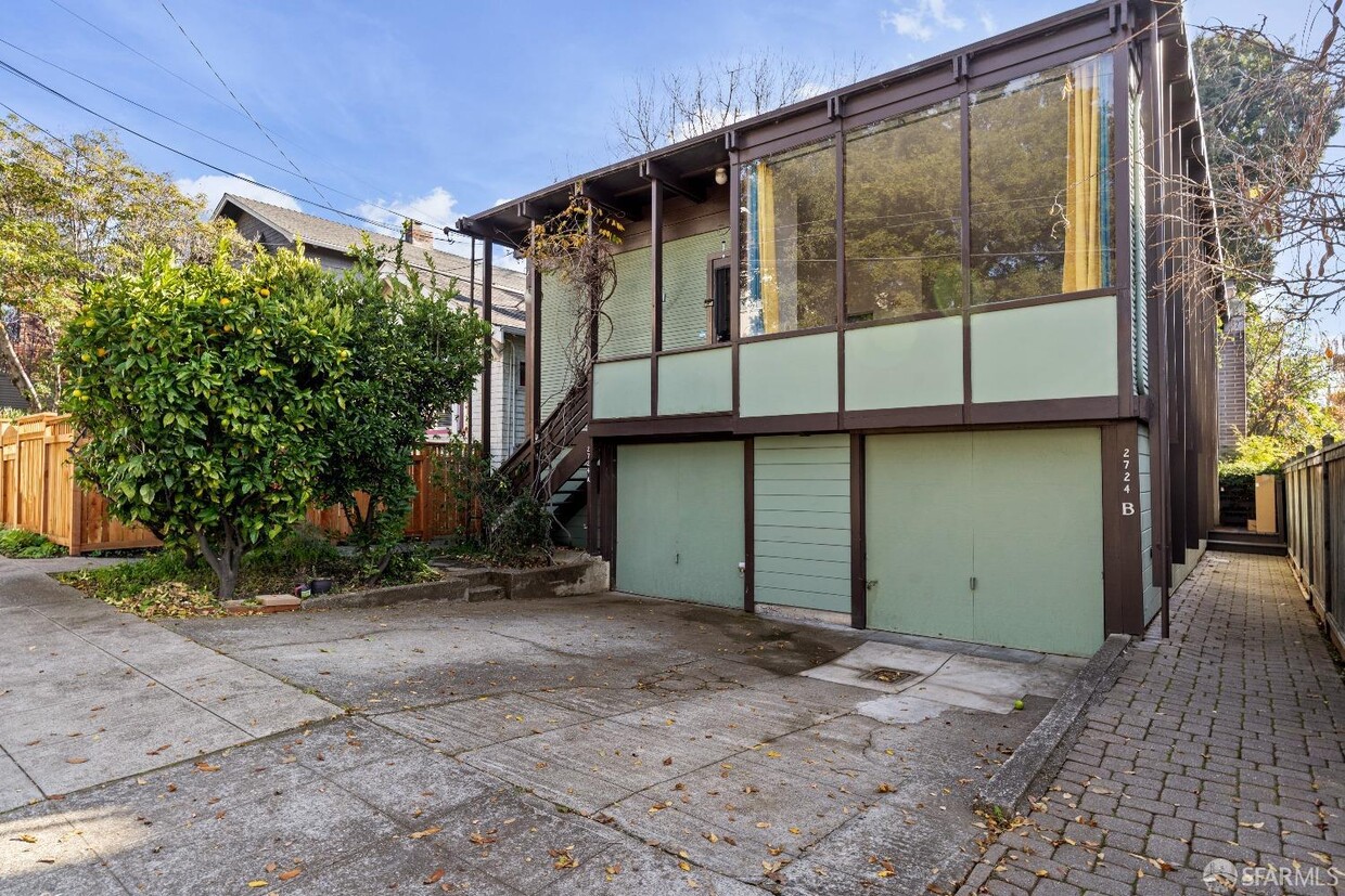 Primary Photo - 2724 Garber St
