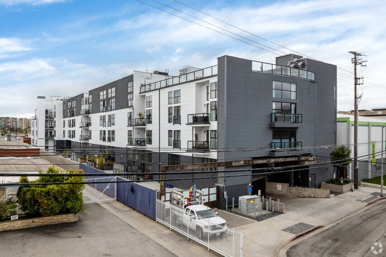 Primary Photo - G1 Living Lofts
