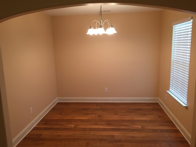 Foto del edificio - 83 Ristona Dr