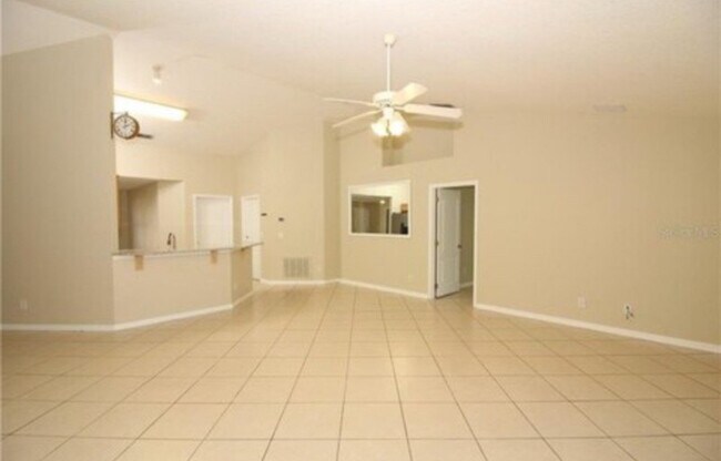 Building Photo - 305 Garden Oak Ct