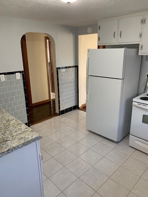Kitchen - 445 2nd Ave