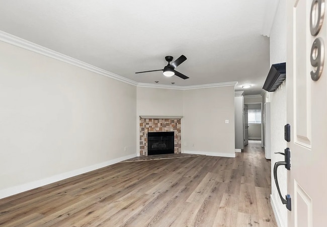 Building Photo - 4779 Seminole Dr