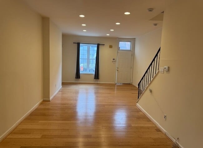 Foto del edificio - 1809 W Thompson St