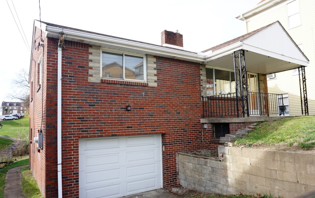 303 Greenside Ave, Canonsburg, PA 15317 House Rental in Canonsburg
