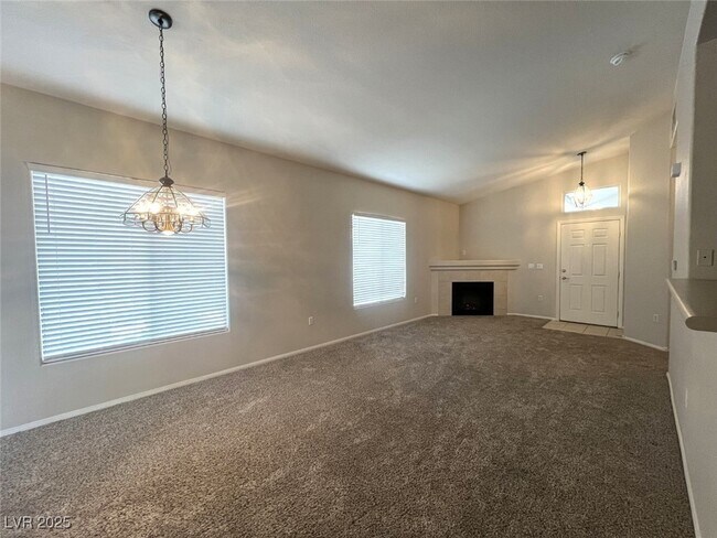 Foto del edificio - 2305 W Horizon Ridge Pkwy