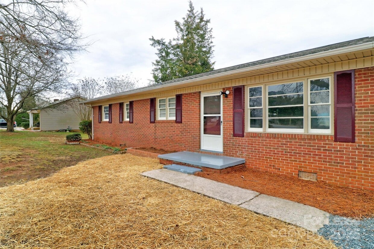 Foto principal - 172 Faith Rd