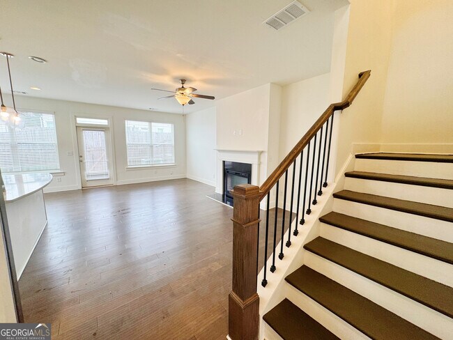 Building Photo - 123 S Auburn Lndg Pl