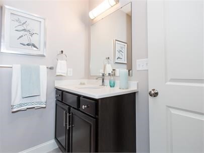 Foto del edificio - 92 N Main St