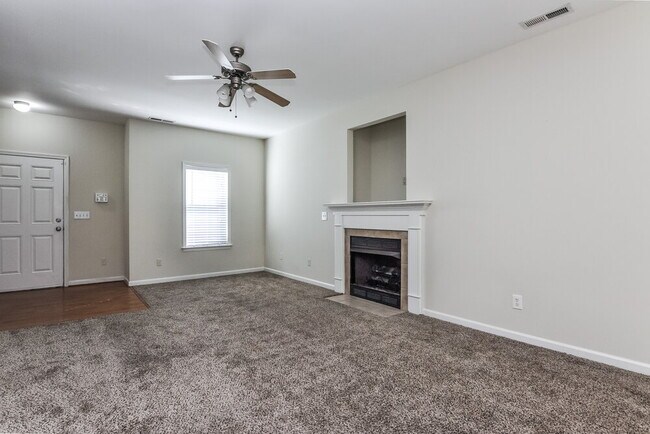 Building Photo - 3500 Enduring Freedom Dr