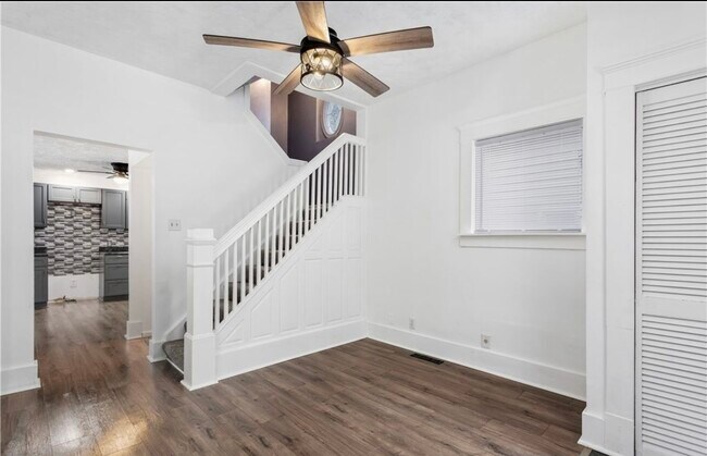 Foto del edificio - 230 W 39th St