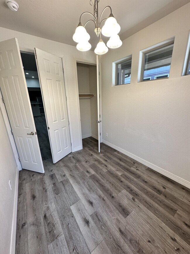 Foto del edificio - 2436 W Mission Timber Cir