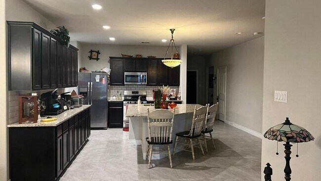 Foto del edificio - 3627 McDonough Way