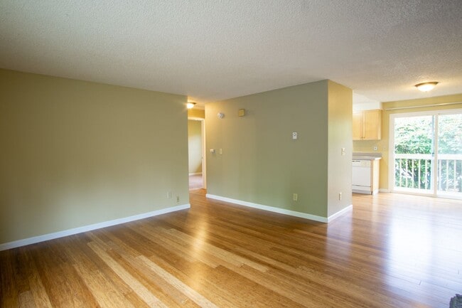 Photo - 3717 SE 35th Pl Apartment