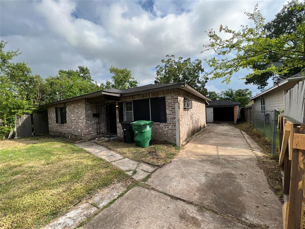 Primary Photo - 3562 Noah St