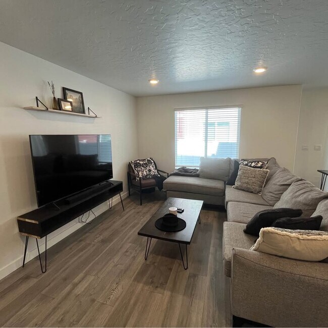 Sala de estar - 368 N Passage Ct