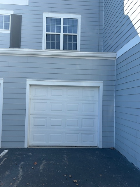 Enclosed Garage - 12833 Tradd St