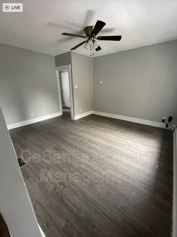 Foto del edificio - 91 McGovern Blvd