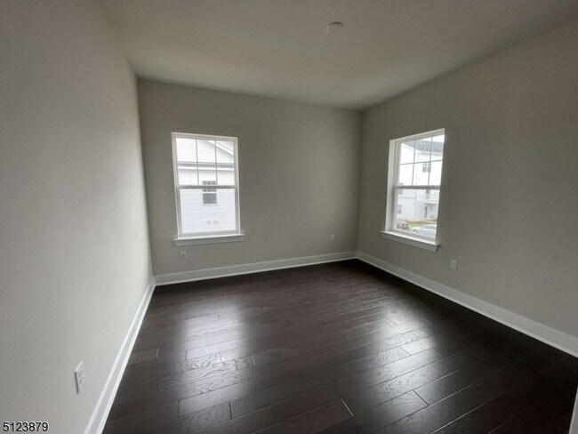 Building Photo - 906 Churchill Cir