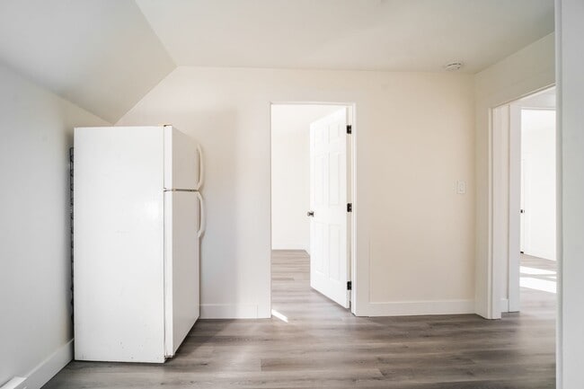 Building Photo - 135NE