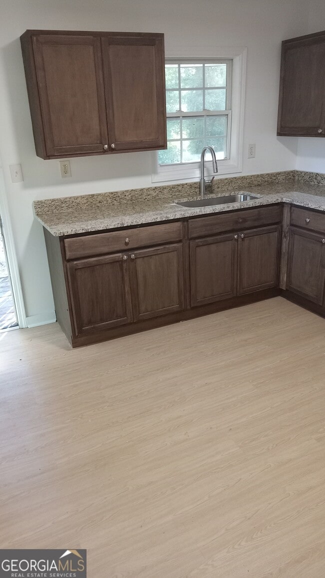 Foto del edificio - 7177 Puckett St SW