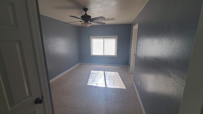 Foto del edificio - 1223 E Roosevelt St