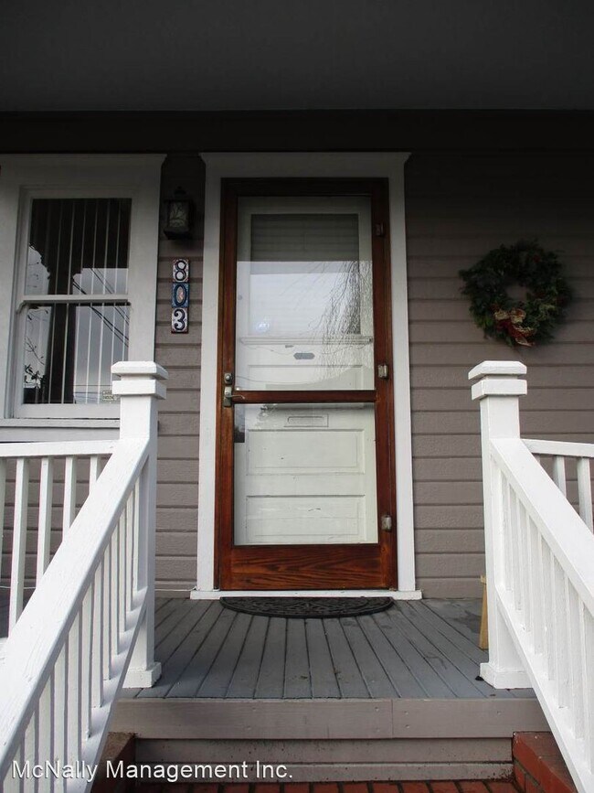 Foto del edificio - 3 br, 2 bath House - 803 N 2nd Street