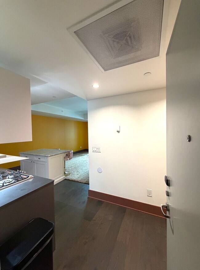 Foto del edificio - NEW CONSTRUCTION Funky 600sf 1BR/1BA Mid-Market AVAILABLE NOW