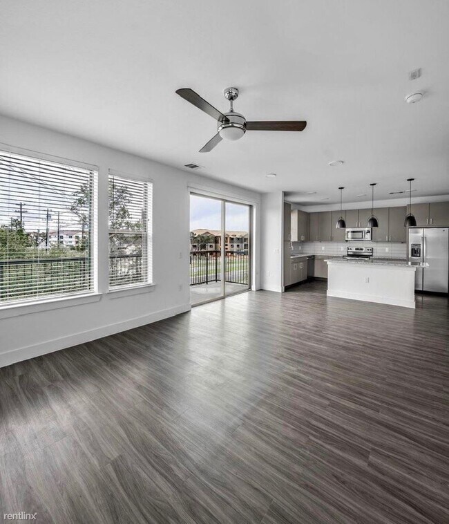 Building Photo - 2 br, 2 bath Condo - 1309 Leander Dr  + Ga...