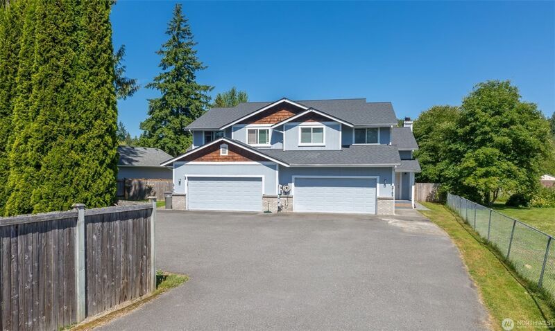 Foto principal - 2715 99th Ave NE