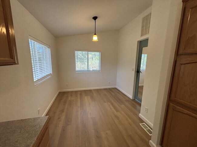 Building Photo - Large 3-bedroom home on peaceful acreage with usable yard on Lotus Road!