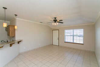 Building Photo - 16160 Rolling Meadows Dr