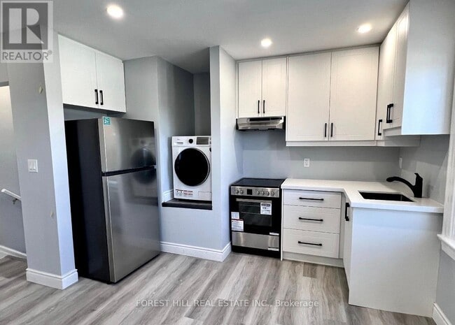 Building Photo - 16 Nassau St