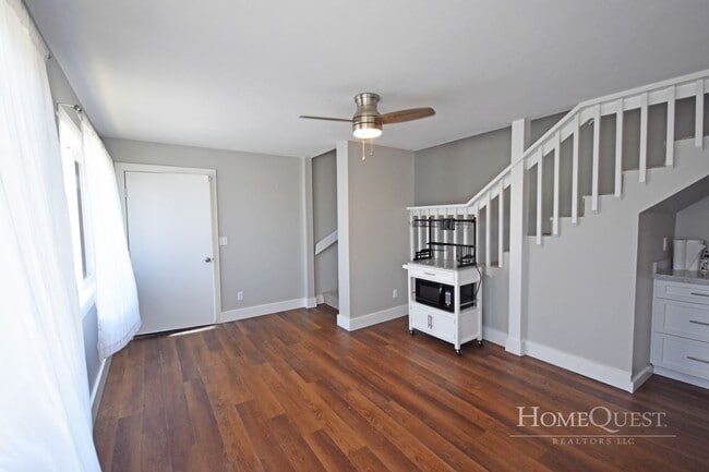 Building Photo - 443 Maluniu Ave