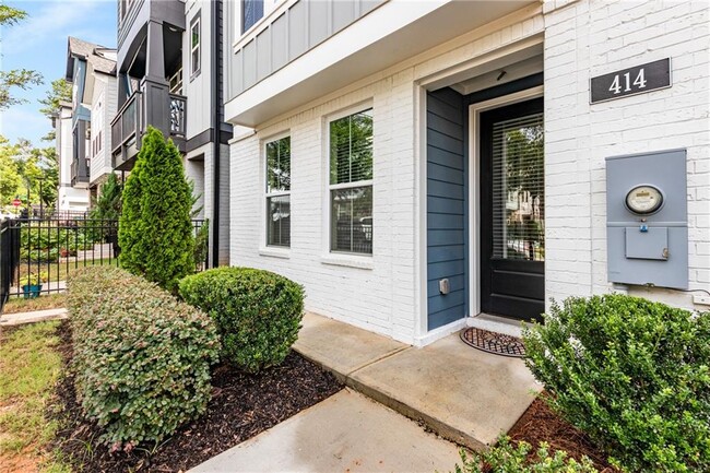 Building Photo - 414 Hargrove Ln