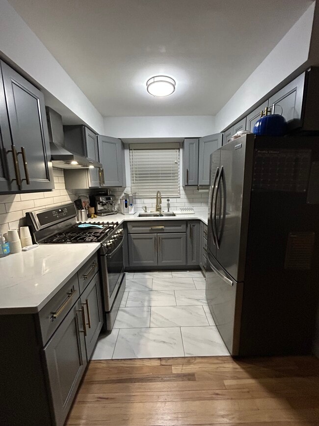 Foto del edificio - 229 E 237th St