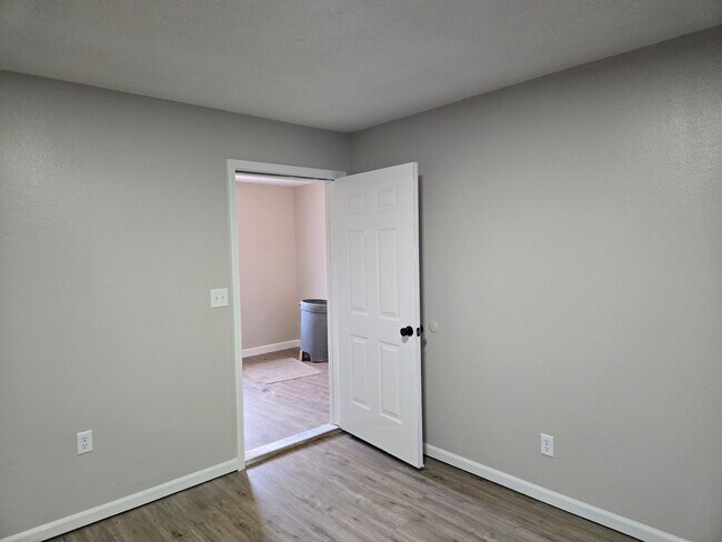 Foto del edificio - 217 W 17th St