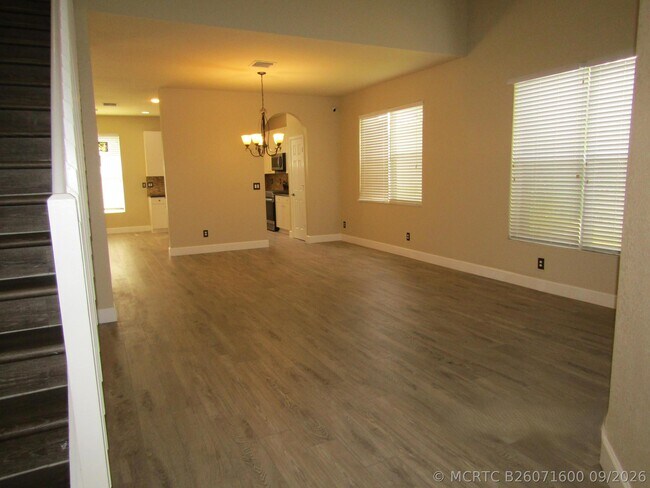 Foto del edificio - 1756 SW Jamesport Dr