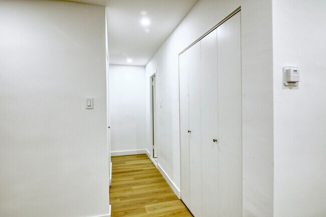 Photo du bâtiment - 2400 Av. Van Horne
