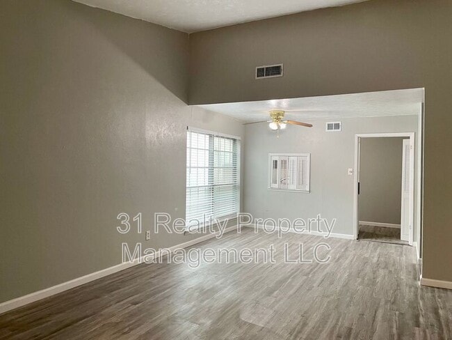 Foto del edificio - 13722 Flagstone Ln