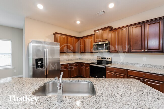 Foto del edificio - 124 Innis Brk Cir SW
