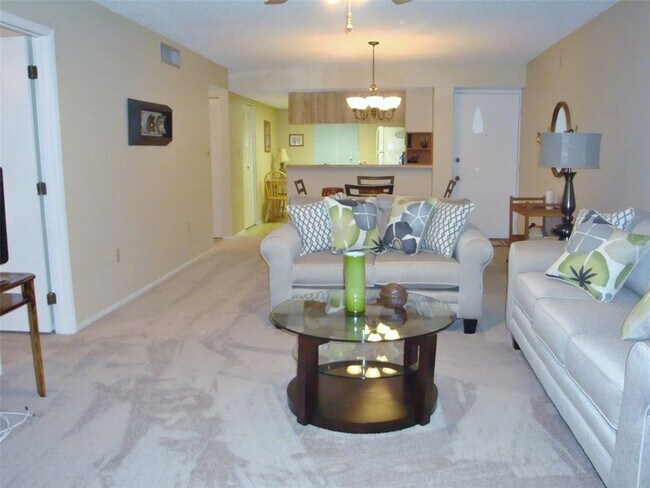 Foto del edificio - 244 Cypress Ln