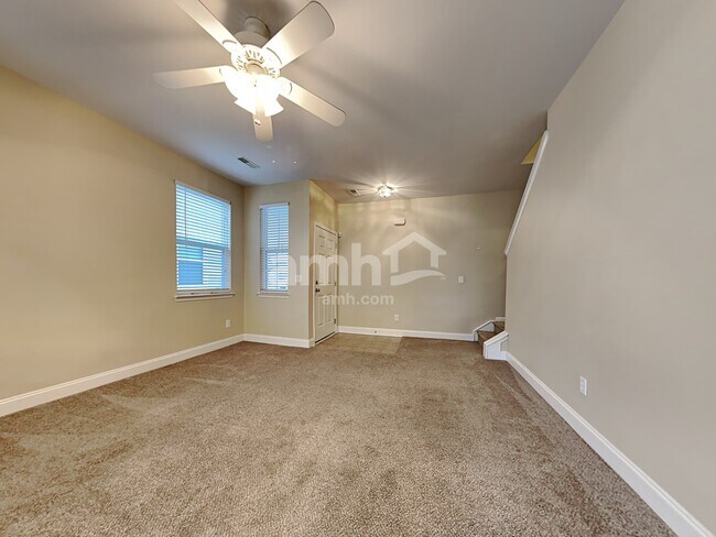 Foto del edificio - 8821 Shadowglen Dr