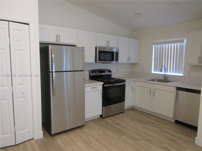 Foto del edificio - 4525-4528 28th St SW
