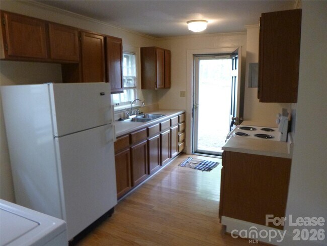 Foto del edificio - 3041 Park Rd