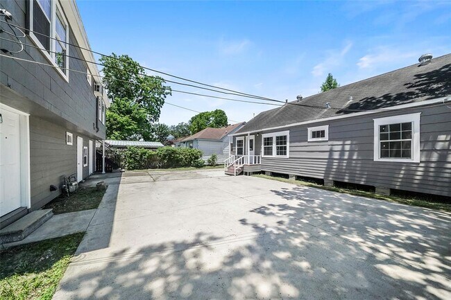 Building Photo - 5244 Leeland St